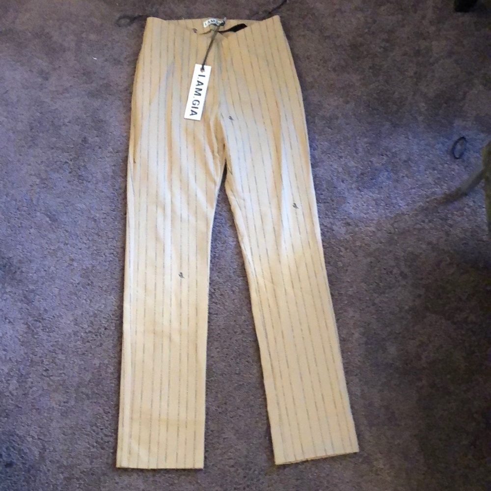 Dominique Pant I AM GIA